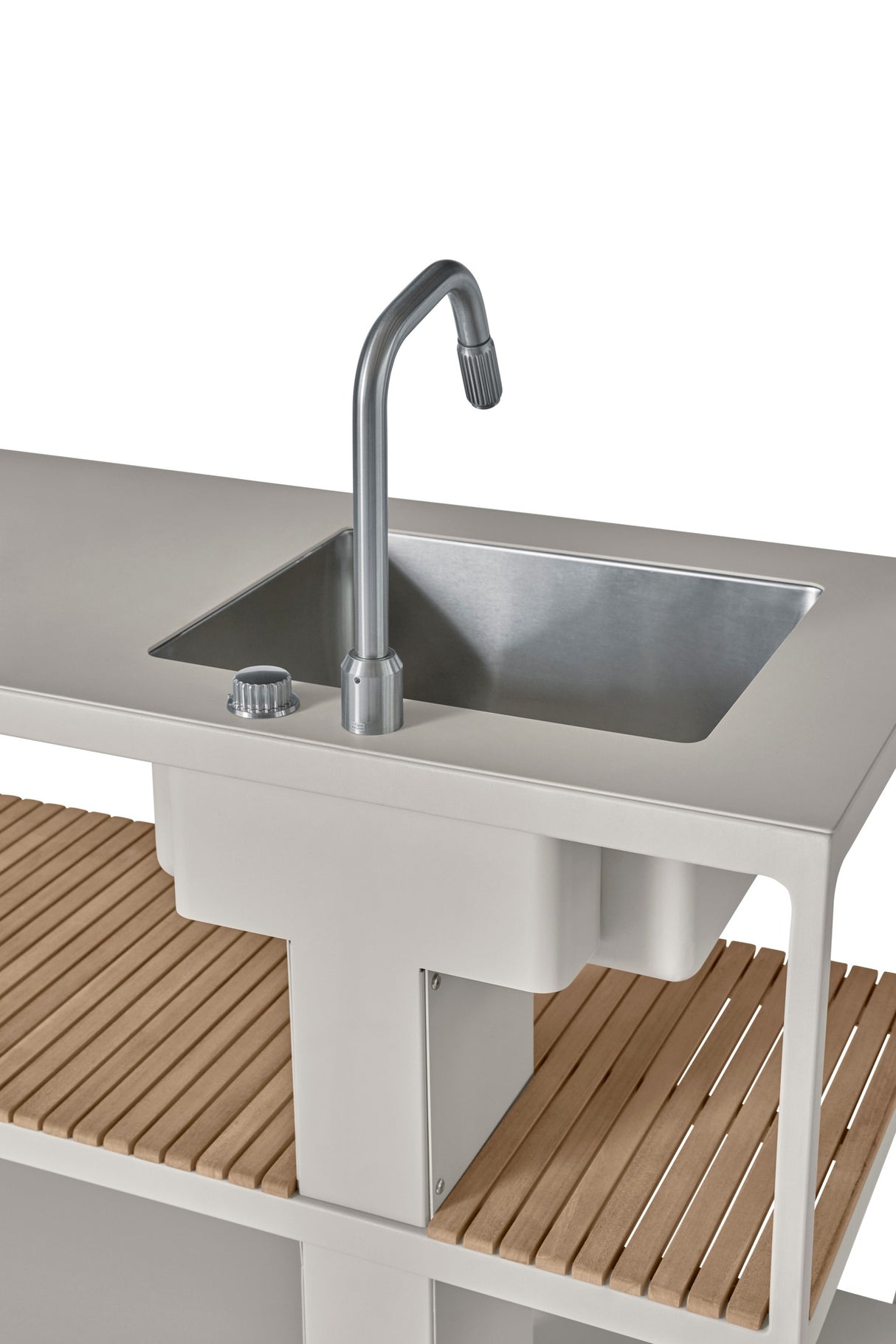 VIPP742 Outdoor-Küchenmodul mit Waschbecken von Vipp - 4 - Jacobsen Plus