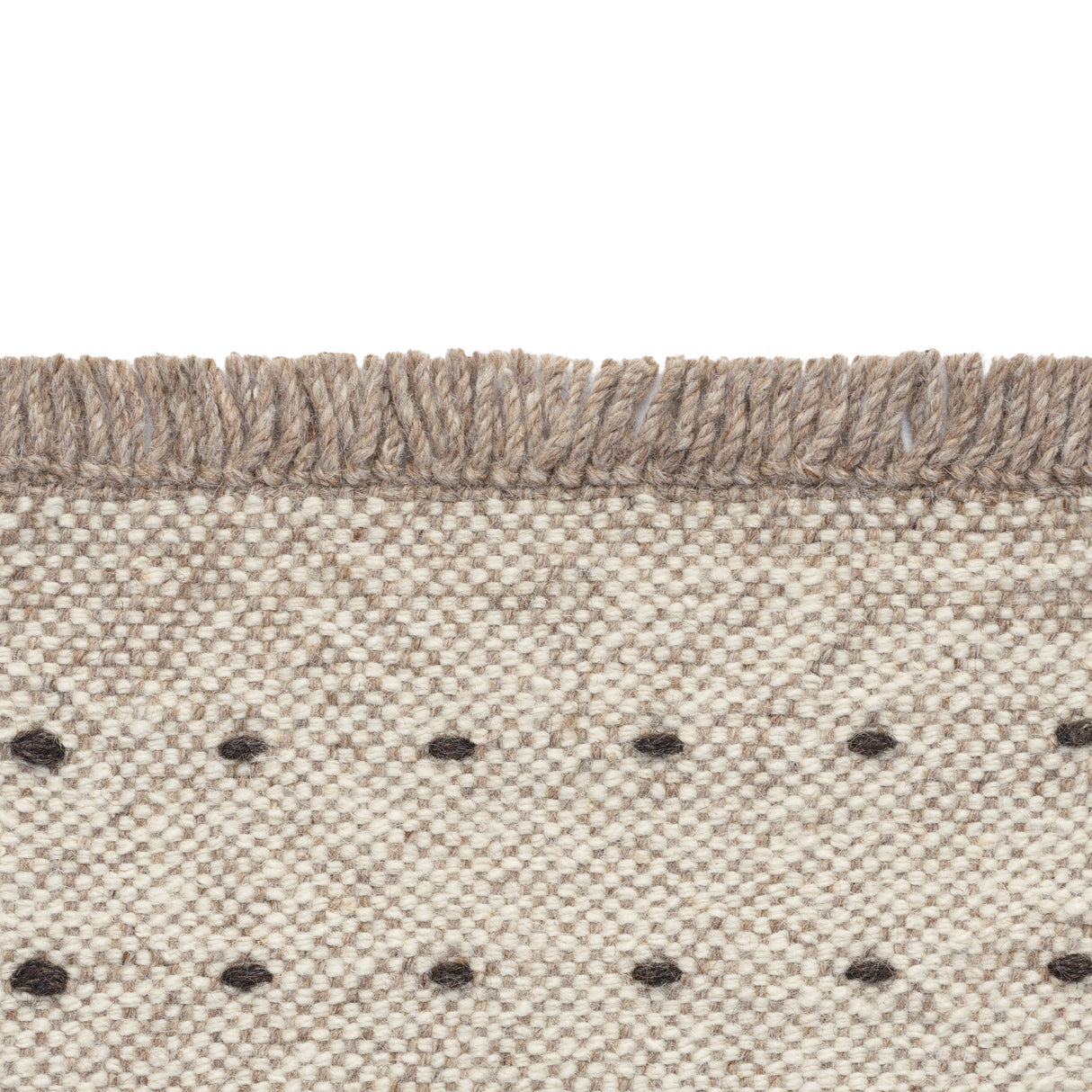 Yield Dot Naturally Coloured Fringes tæppe, 0115 fra Kvadrat - 3 - Jacobsen Plus