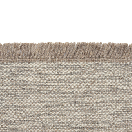 Yield Melange Naturally Coloured Fringes Teppich, 0152 von Kvadrat - 180 x 240 cm - Jacobsen Plus