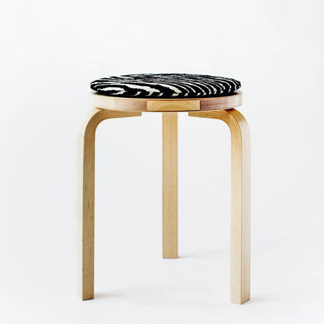 Zebra Sitzkissen für Stool 60 von Artek - 3 - Jacobsen Plus